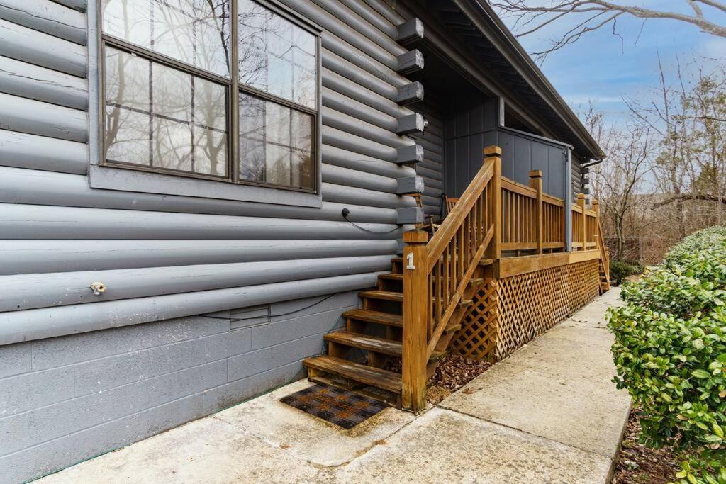 3 Bedroom Log Cabin Condo Close To Everything! Бренсон Екстер'єр фото