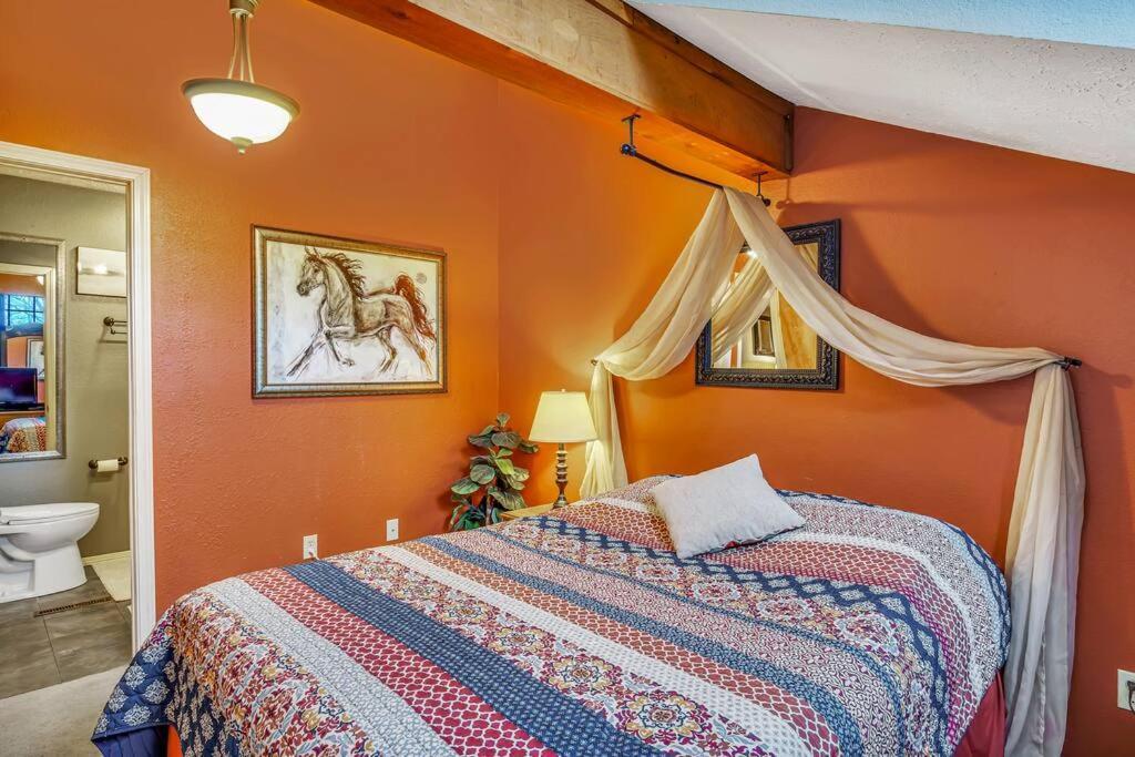 3 Bedroom Log Cabin Condo Close To Everything! Бренсон Екстер'єр фото